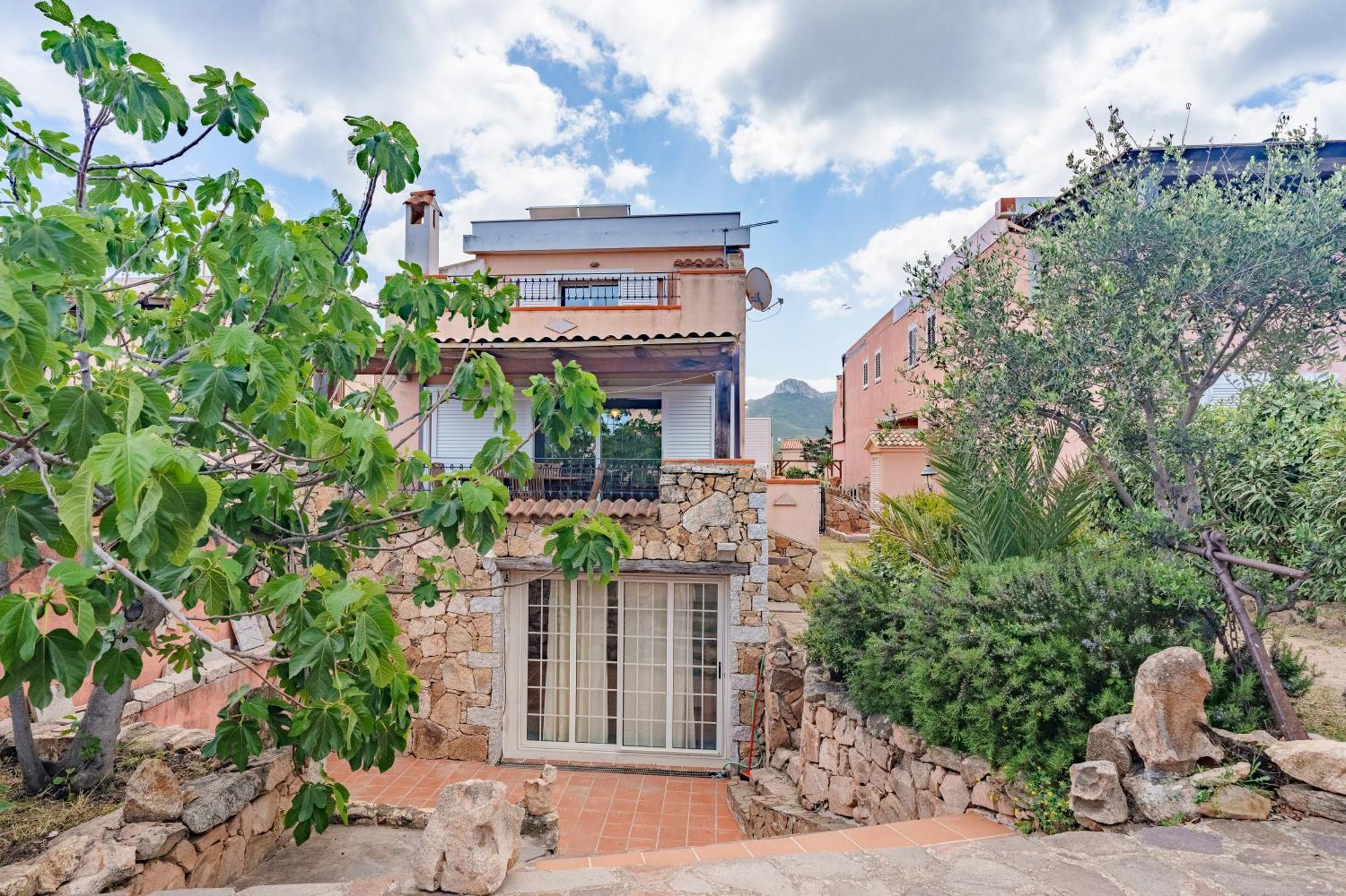 Villa Alfredo Golfo Aranci Exteriör bild